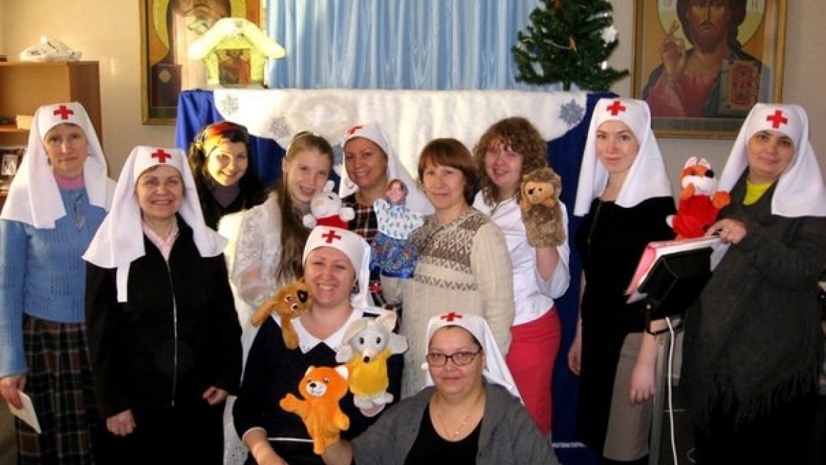 В святки пациентам РКБ и детского хосписа представят спектакль про рождественского Колобка