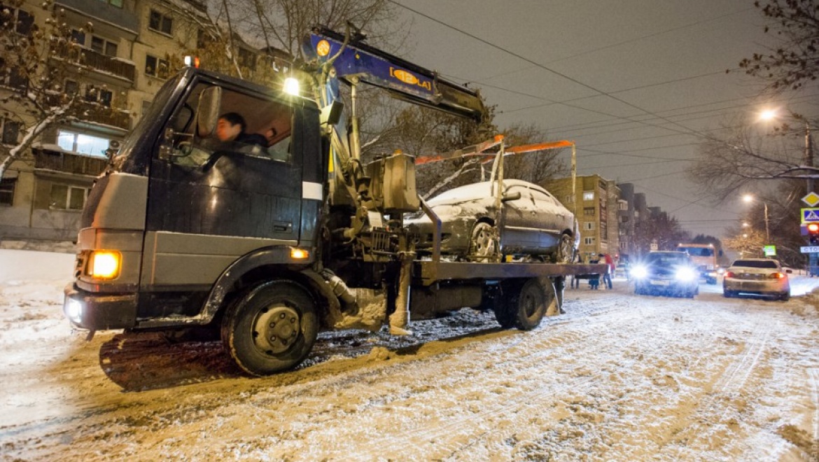 В Самаре усиливают меры по эвакуации автомобилей, препятствующих расчистке дорог от снега