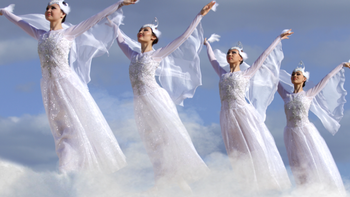 «Из века в век» на сцене Дворца мира и согласия