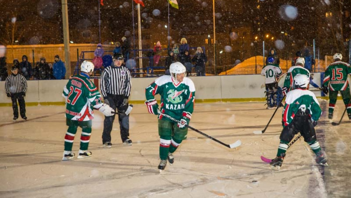Юные участники «Золотой шайбы» провели в Казани товарищеский хоккейный матч