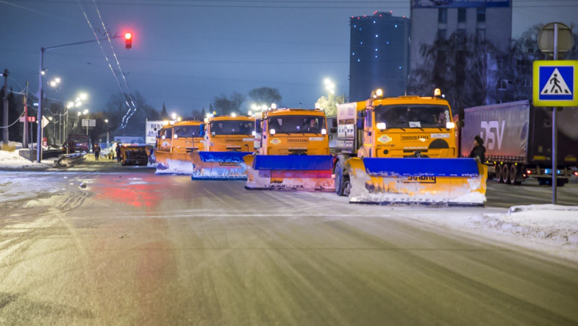 Денис Калинкин проинспектировал ход уборки улиц города от снега