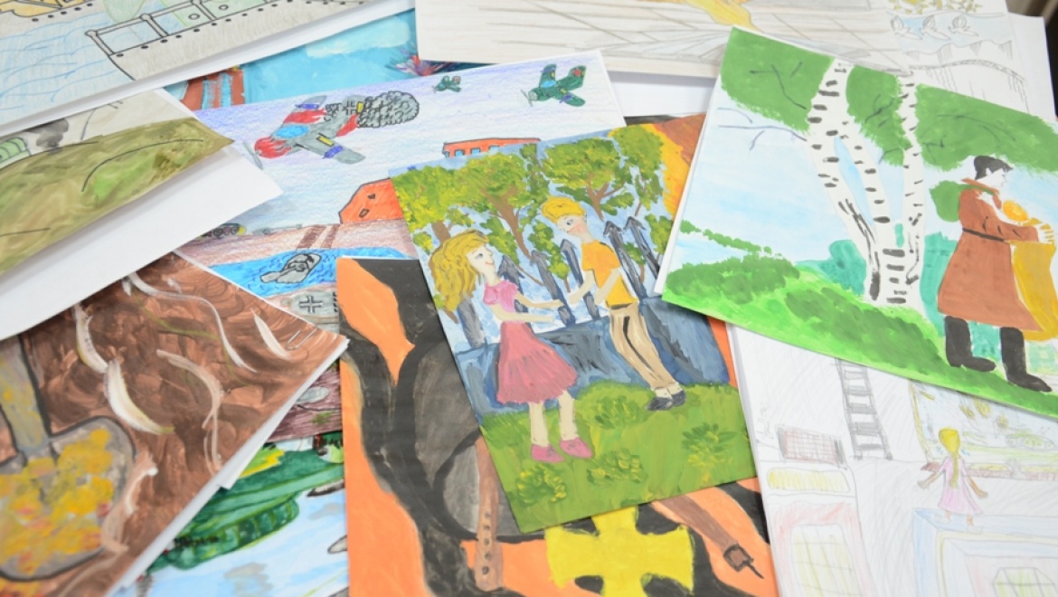 Сотни детей со всей России нарисовали рисунки для марок и конвертов  в честь Дня Победы
