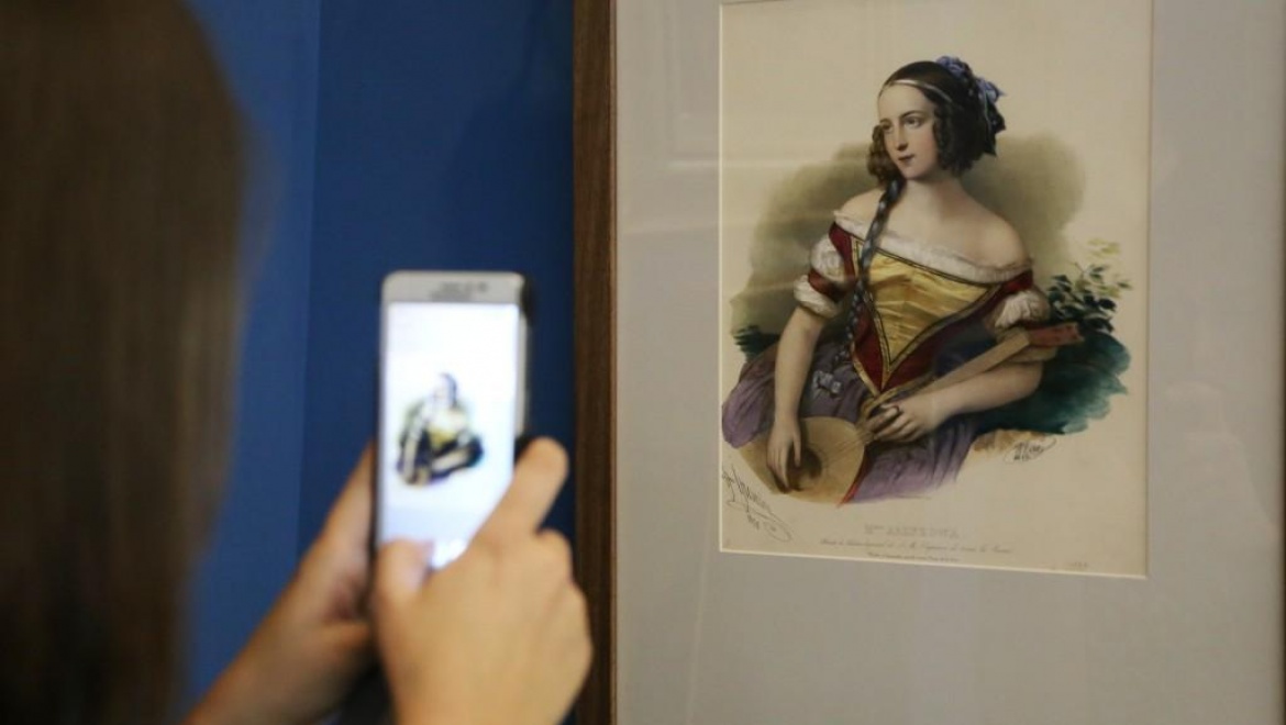 Впервые в Казани можно совершить прогулку в музей, не отрываясь от экрана смартфона