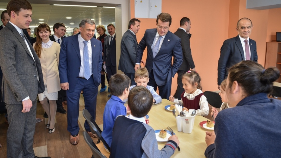 Рустам Минниханов посетил Казанскую международную школу