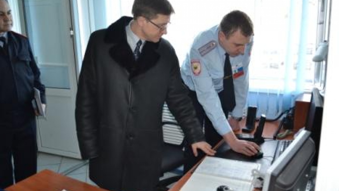 Начальник УМВД ознакомился с работой  городских отделов полиции