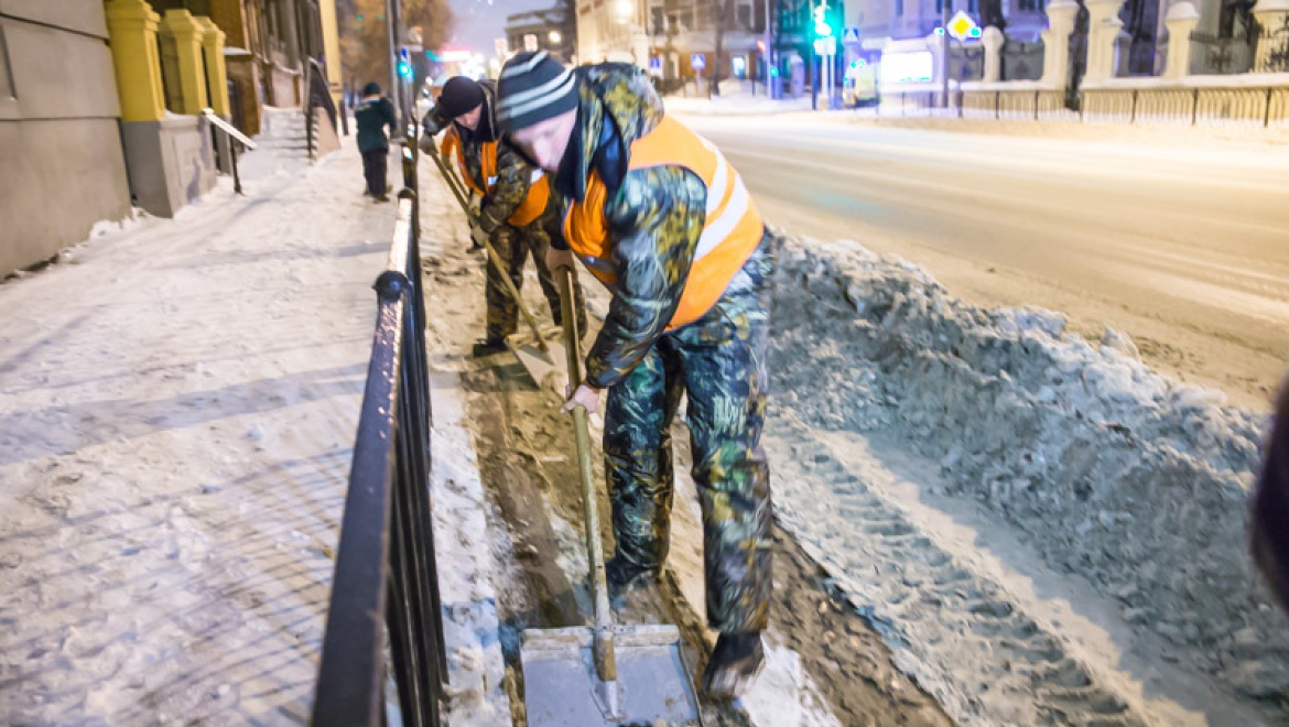 За минувшие сутки с улиц Казани было вывезено более 6 тыс.тонн снега и смета