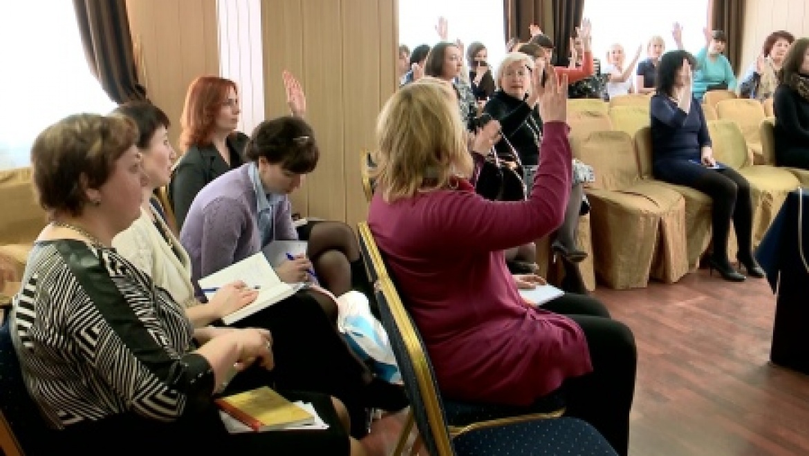 Эксперты из Москвы провели обучение специалистов в сфере охраны детства