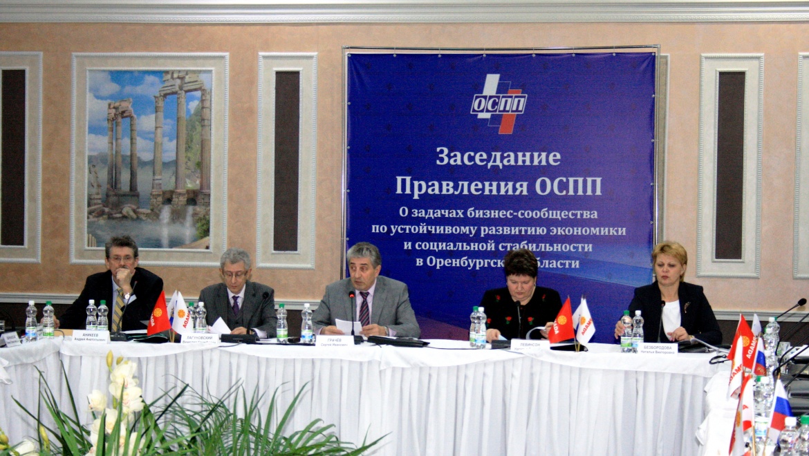 Борис Архипов: "Долги за тепловую и электрическую энергию превысили 4 миллиарда рублей"