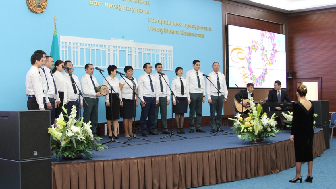 В честь женского праздника (г.Астана, 6 марта 2015 г.)