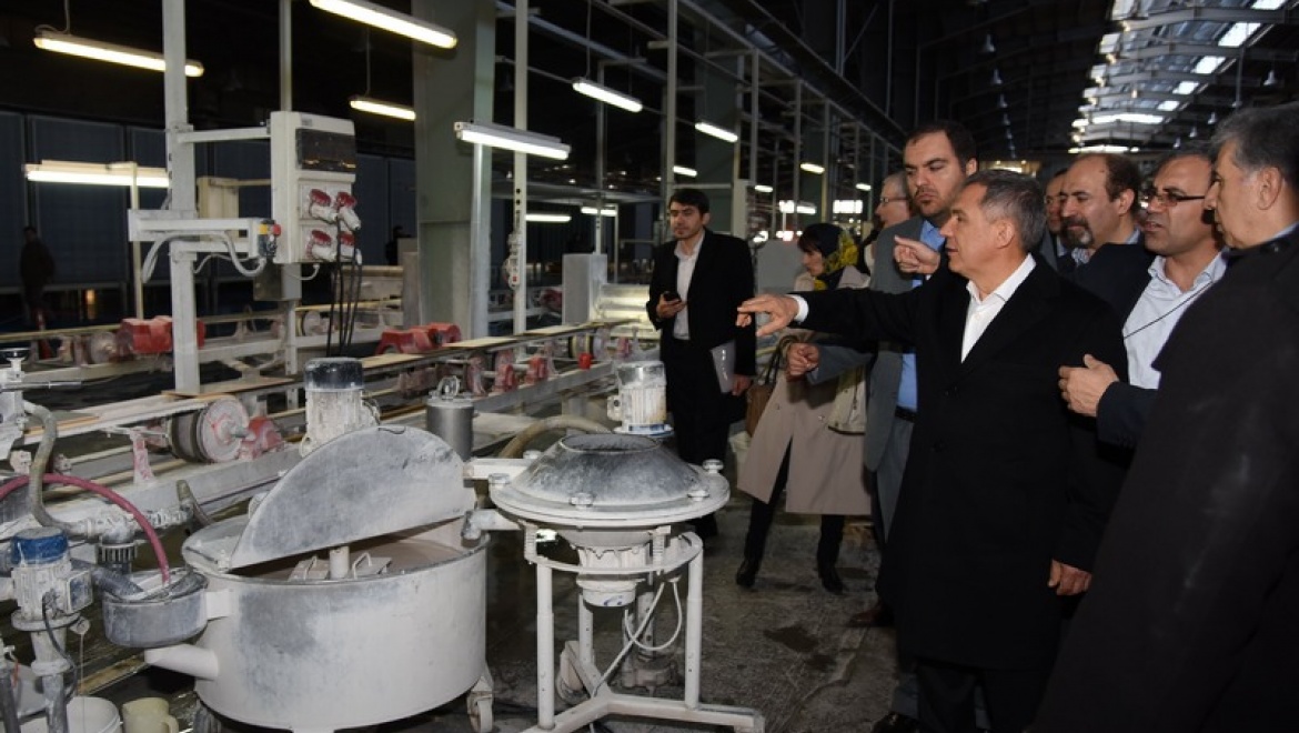 Рустам Минниханов посетил промышленные предприятия Тебриза