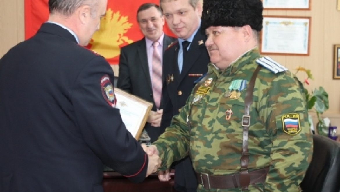 Казаки Адамовского района вступили в народную дружину
