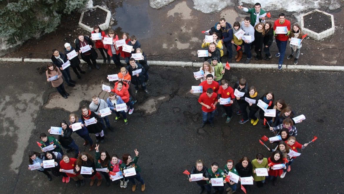 Оренбургская молодежь устроила флешмоб«Вместе за жизнь»