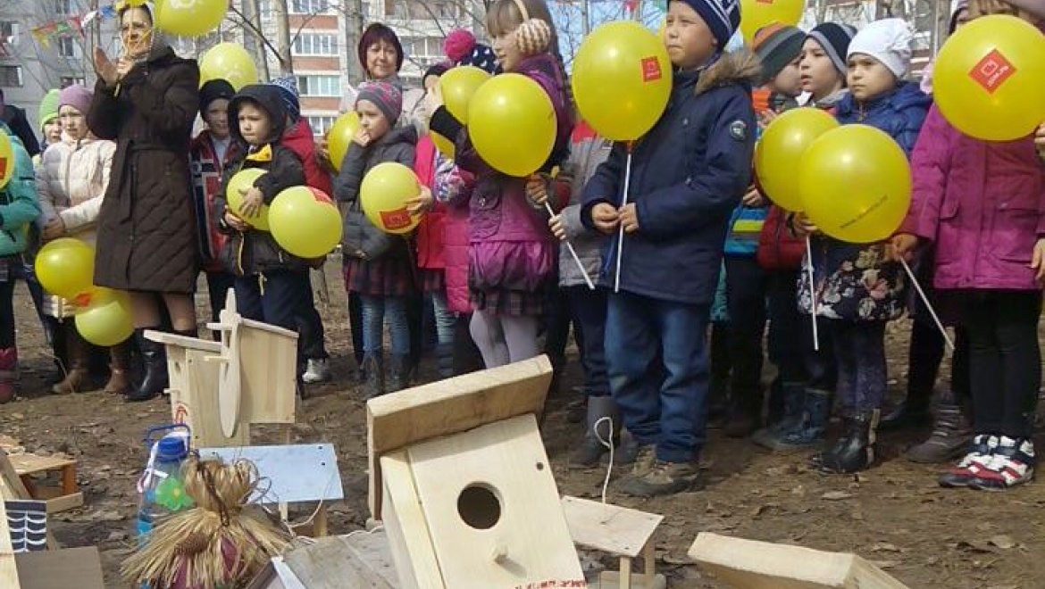 Порядка 200 жителей Казани приняли участие в акции «Весенняя кормушка»