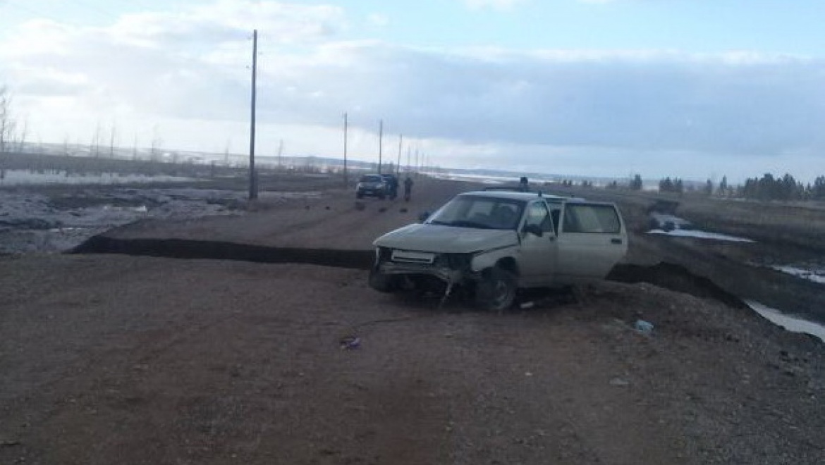 Перед водителем "четырнадцатой" дорога разделилась пополам