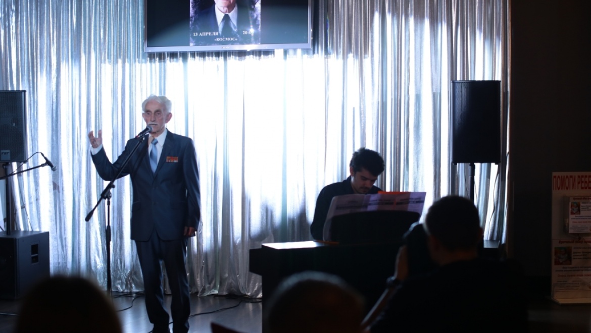 Больше половины средств на сборник стихов ветерана ВОВ уже собрано!