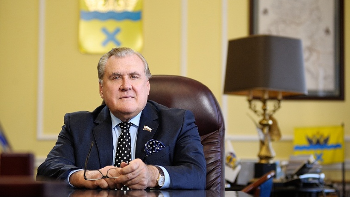 Глава города Юрий Мищеряков прокомментировал встречу «Газовика» с «Локомотивом»