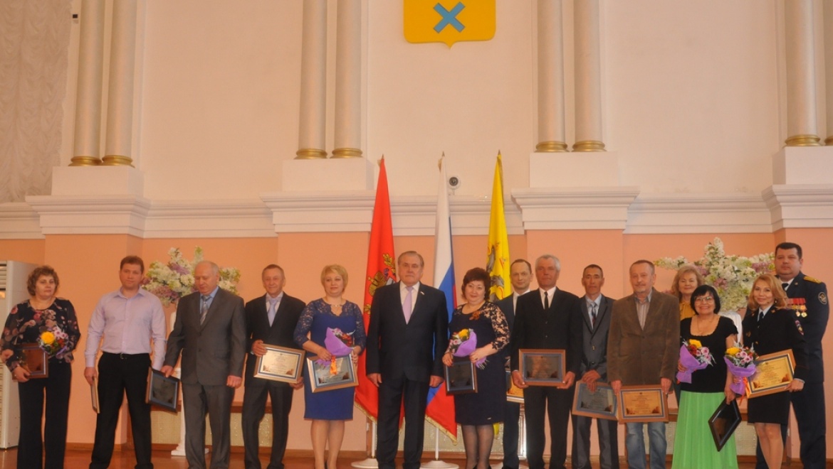В Оренбурге вручили награды победителям конкурса «Человек года-2015»