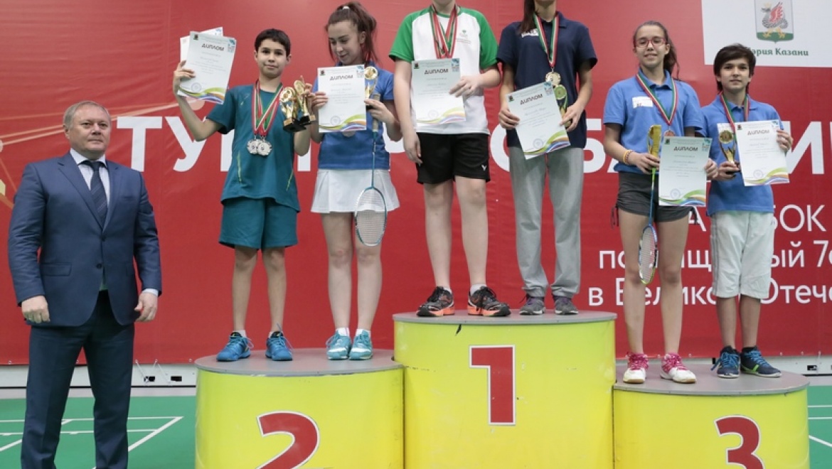 Сборная Ново-Савиновского района завоевала Кубок Мэра Казани по бадминтону