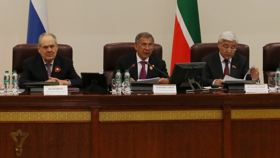 Рустам Минниханов провел очередное заседание Совета безопасности РТ