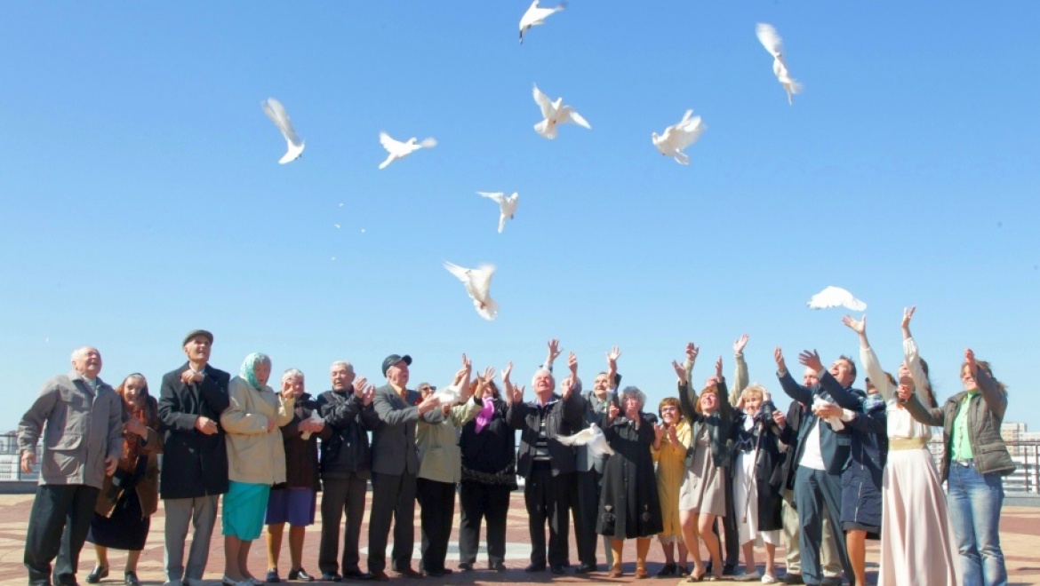 В Центре семьи «Казан» поздравили детей войны – юбиляров семейной жизни