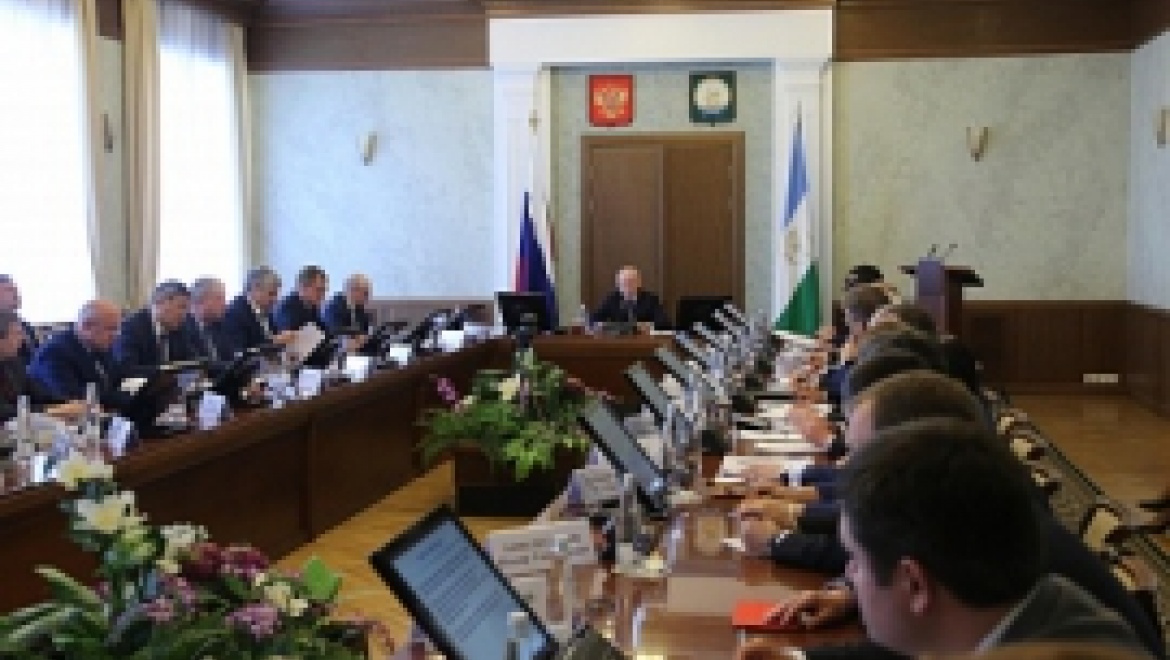 Рустэм Хамитов провел заседание Правительства Башкортостана