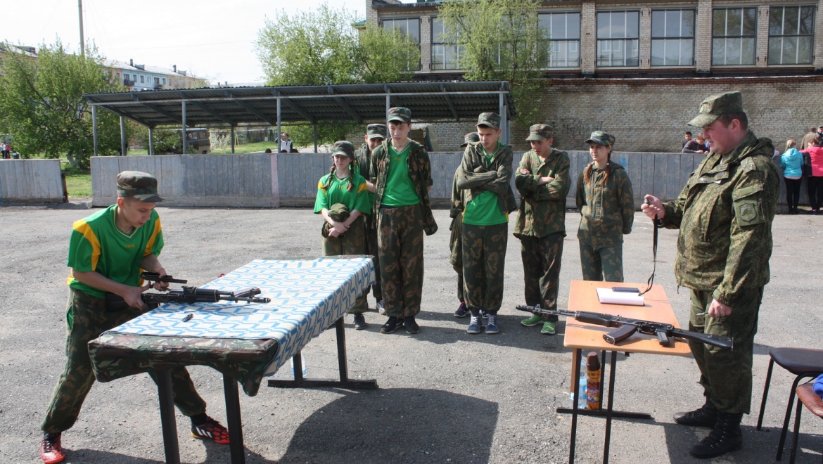 Убедительную победу в восточном зональном этапе «Зарницы» одержали юнармейцы ЗАТО Комаровский