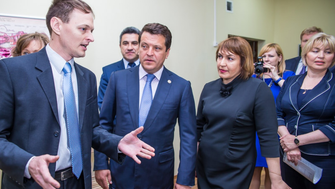 И.Метшин посетил Центр аэрокосмического образования школы №35