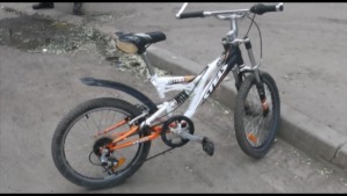 Видеокамеры зафиксировали кражу велосипеда
