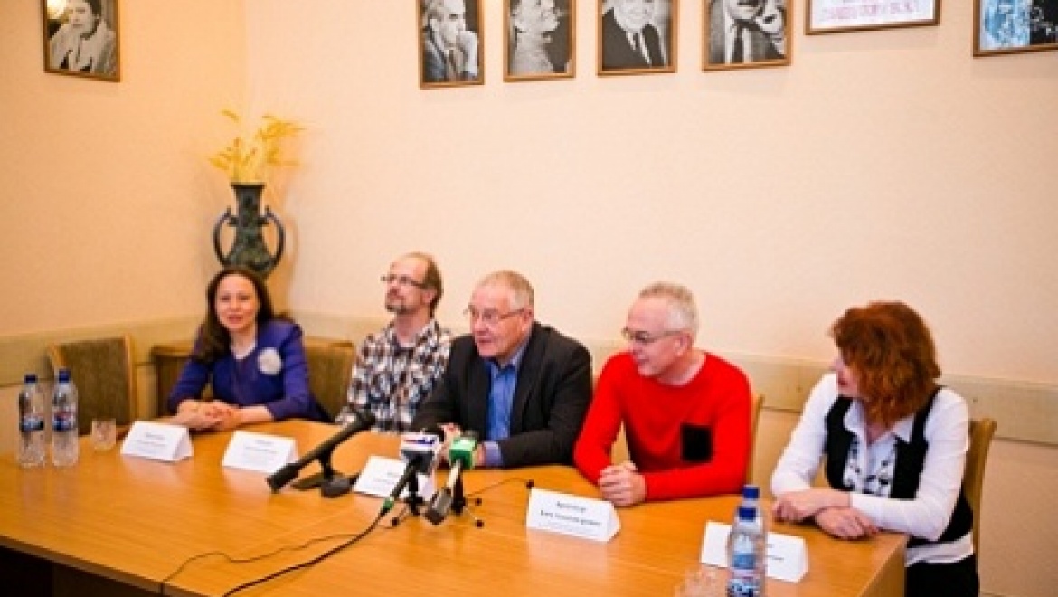 На оренбургской премьере мюзикла «Биндюжник и Король» Александра Журбина присутствовал сам автор