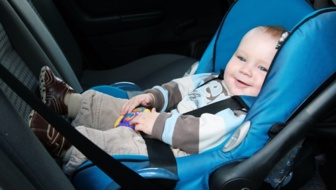 В Казани 1 июня родители новорожденных получат подарки от ГИБДД