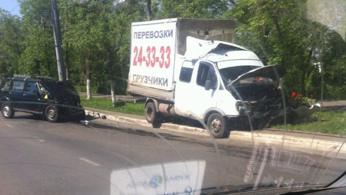 В результате ДТП на проспекте Победы водители госпитализированы