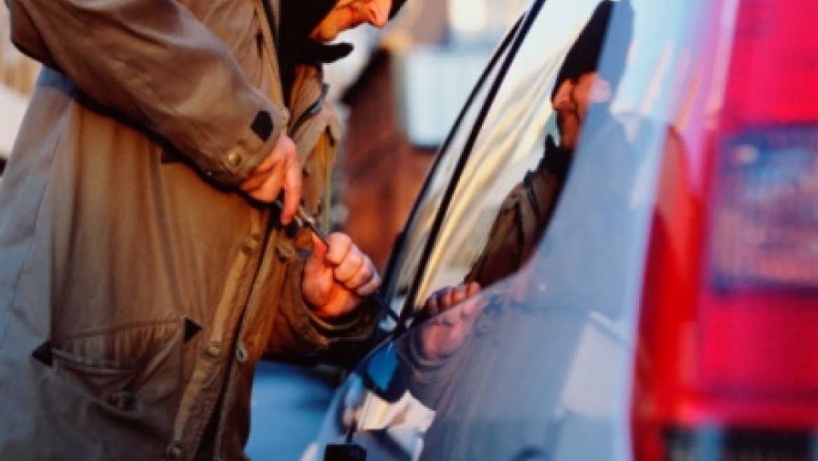 Полицейские Казани задержали подозреваемого в краже дорогостоящей техники из автомашины