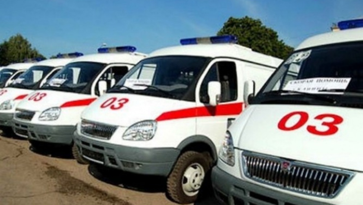 Главврач скорой помощи сам себя принял на работу и премировал за интенсивность