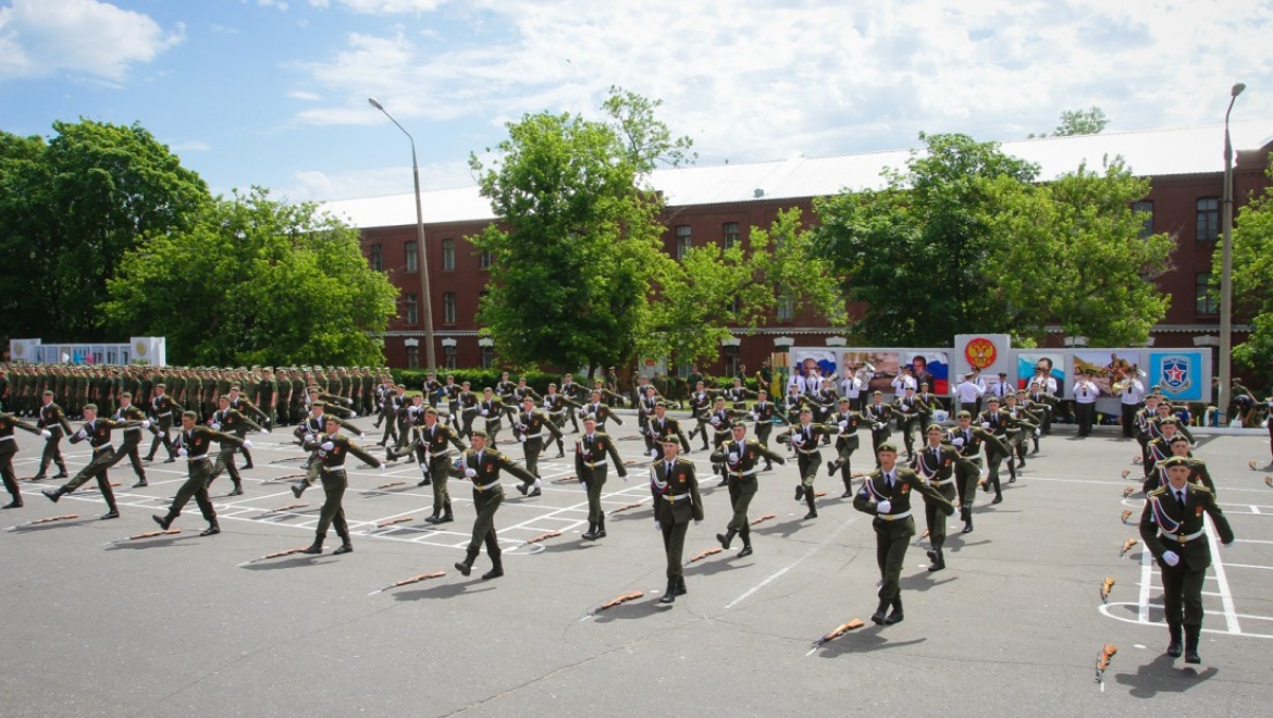 Оренбургкие «гвардейцы» получили награды из рук Приволжского полпреда Михаила Бабича