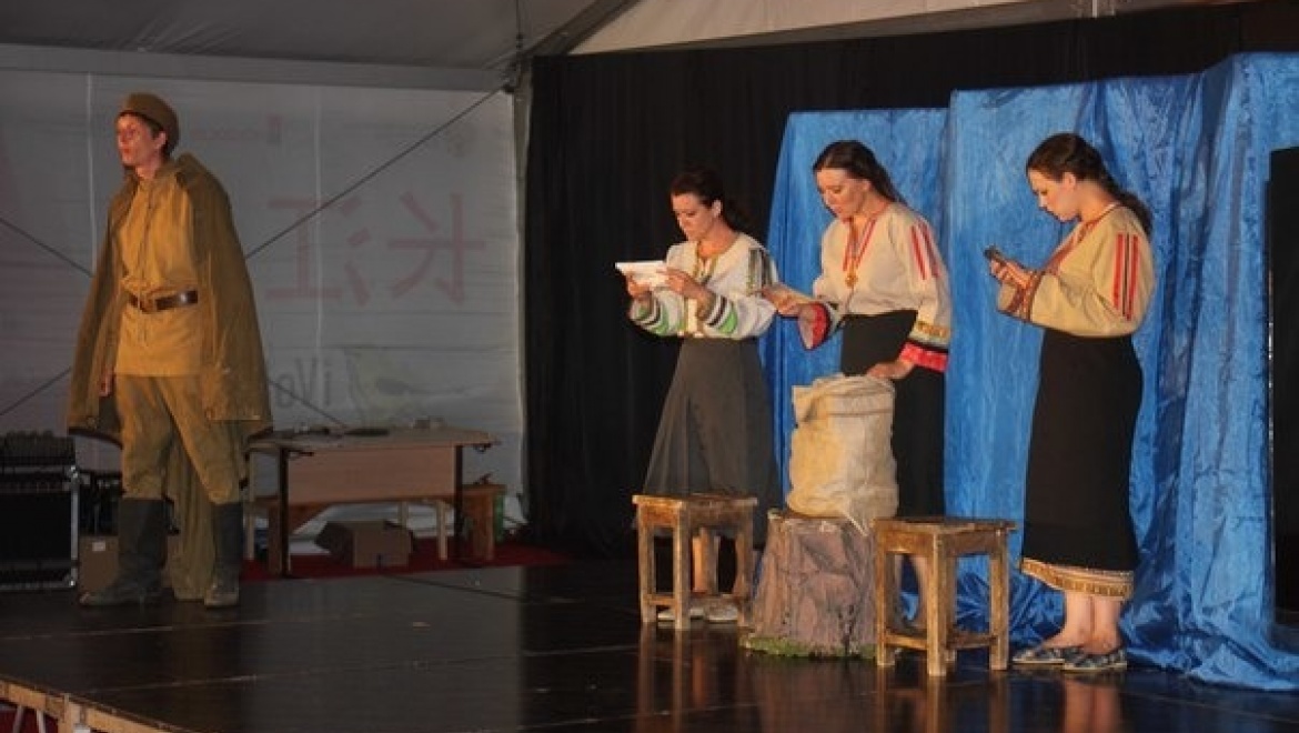 На «iВолге-2015» от души аплодировали спектаклю «Бугуруслан – город надежды»