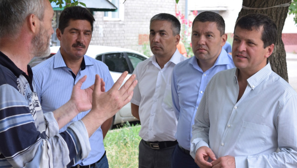 Ильсур Метшин совершил обход дворов Приволжского и Вахитовского районов Казани