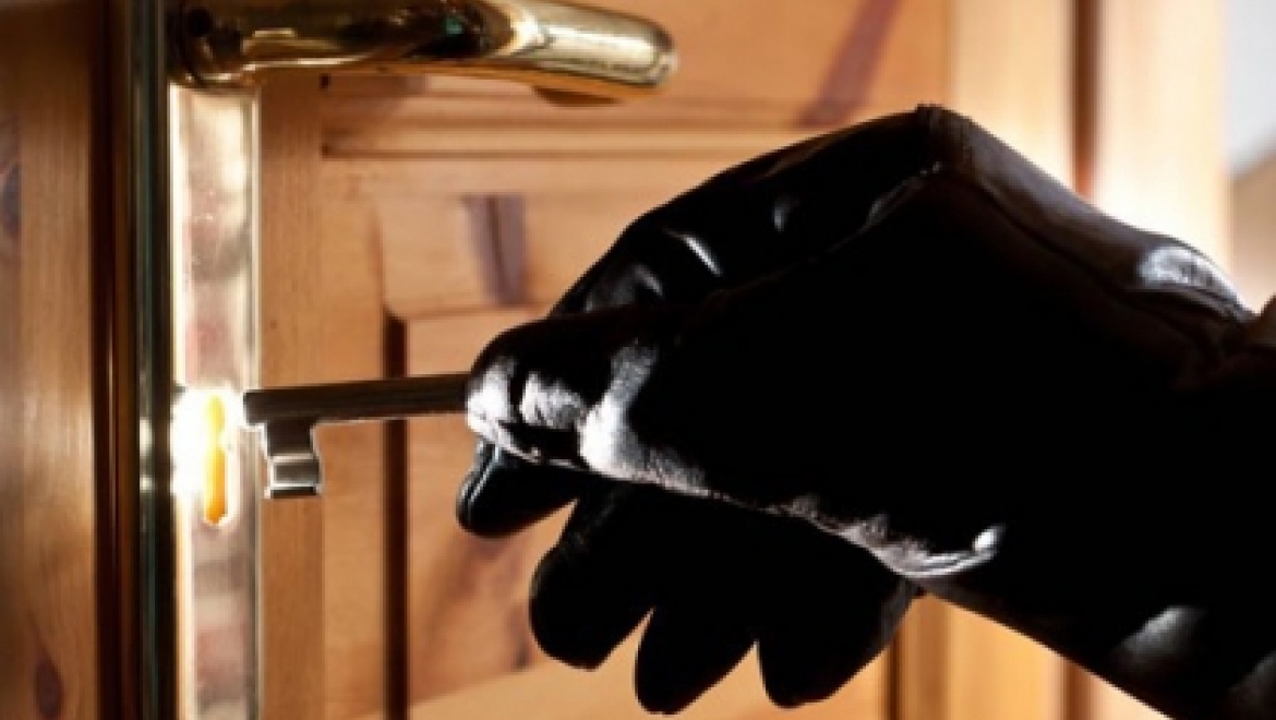 В Казани мужчина пытался ограбить квартиру на глазах у ее хозяина