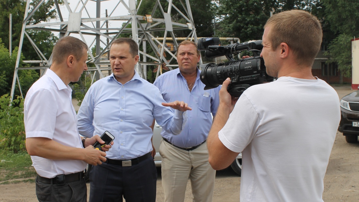 В рамках проекта «Убитые дороги России» активисты вышли на оренбургские улицы