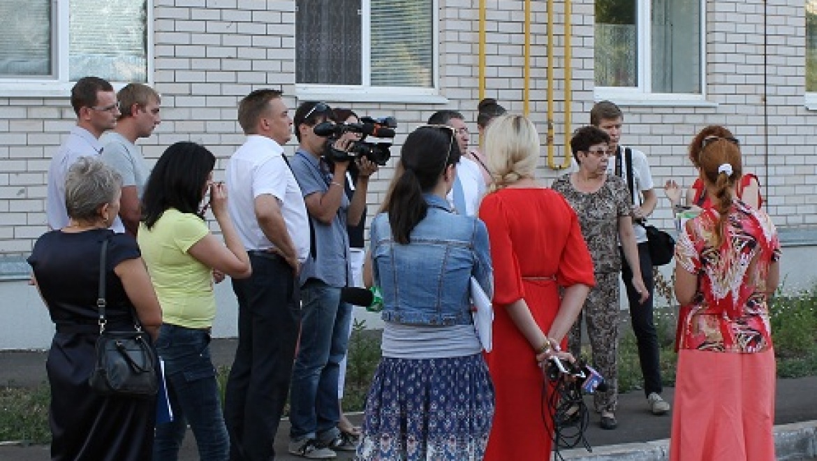 Оренбургские активисты выявили недоделки в домах для переселенцев из аварийного жилья   