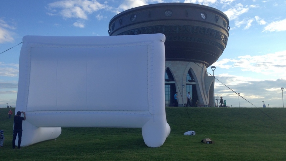 Казанцев приглашают на семейные кинопоказы под открытым небом на набережной у «Чаши»