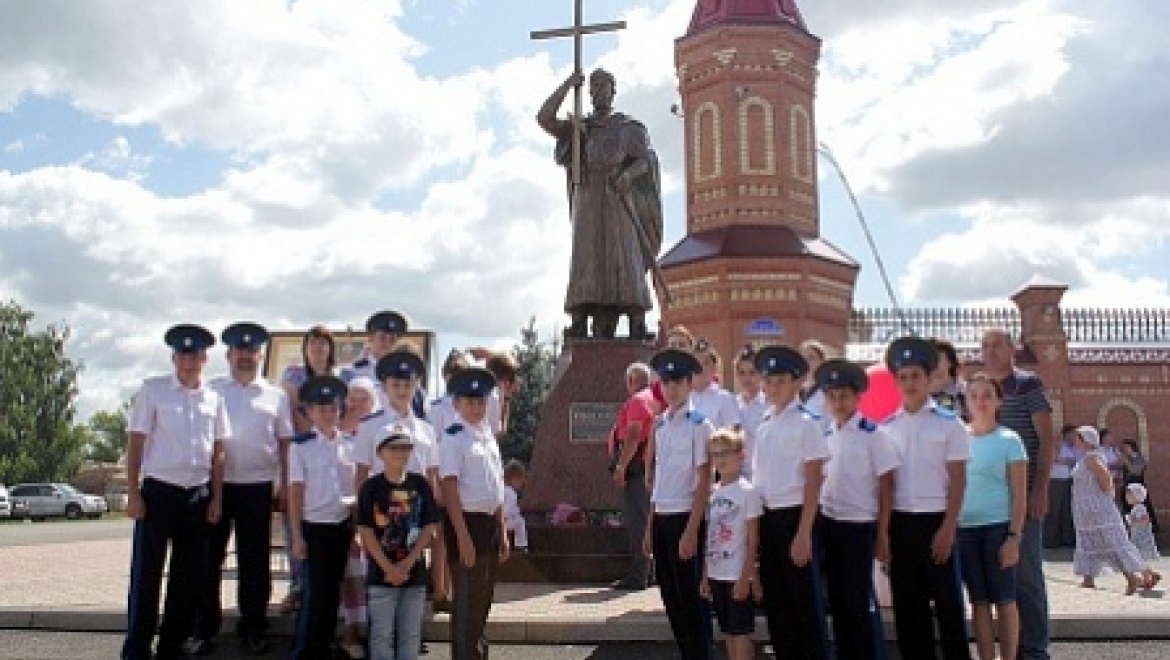 В Саракташе открыли памятник крестителю Руси князю Владимиру